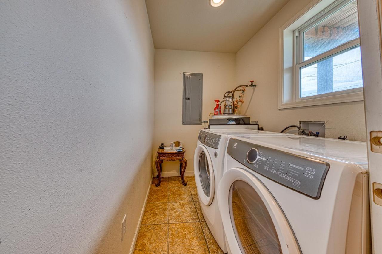 Park Place & Boardwalk Rockaway Beach Bagian luar foto